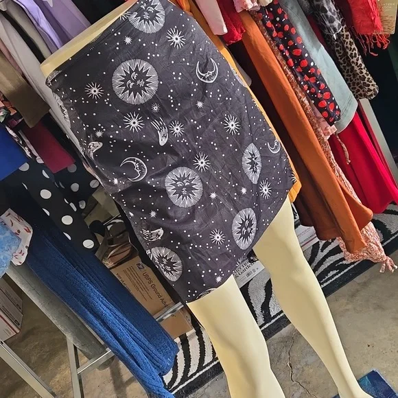 Black Celestial Print Skirt - Picture 3 of 6